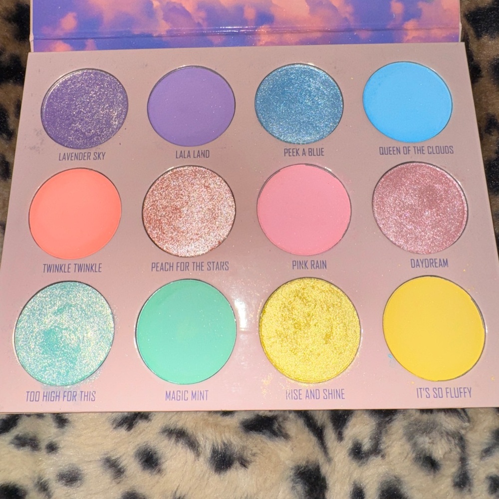 Give Me Glow Pastel Dream Eyeshadow Palette